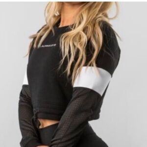 ALPHALETE Black and White Cropped Sweatshirt Size XS